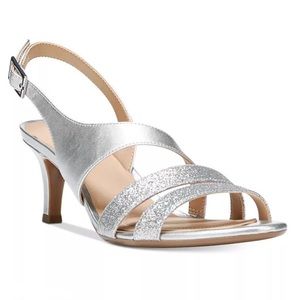 NEW Naturalizer Taimi Sandal Silver Sling Back 8 NIB